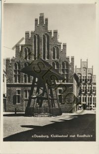 Doesburg - Klokkestoel met raadhuis [001-0634