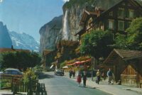 Lauterbrunnen - Dorfpartie mit Staubbach [KRST005-2646