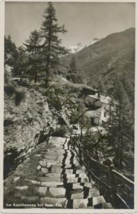 Am Kapellenweg bei Saas-Fee [KRST006-3370