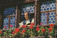 Berner Oberland - Vreneli in der Sonntagstracht [KRST006-5371