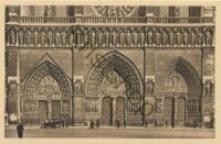 Paris - Les portraits d'Entrée de la Cathédrale   [009-5471