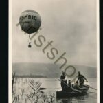 Romantic balloonlanding on a lake [KRST010-7822