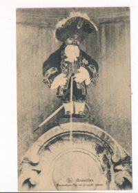 Bruxelles - Manneken-Pis en Grande Tenue [KRST014-0508