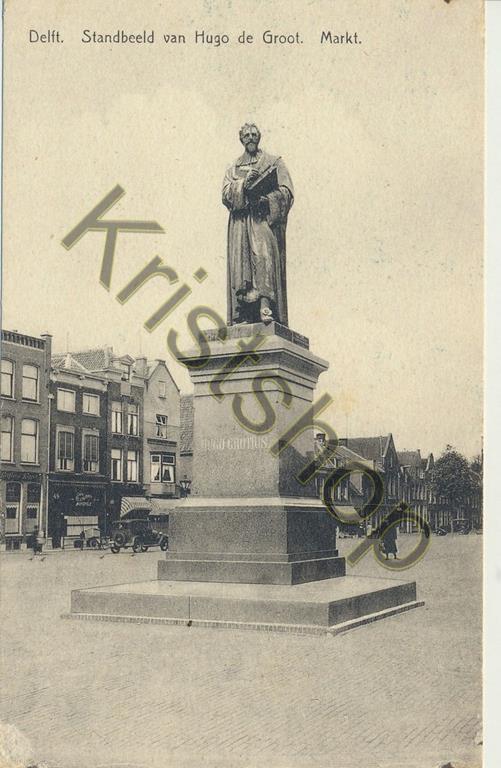 KRST001-0096_0.jpg Delft - Standbeeld van Hugo de Groot - Markt [001-0096