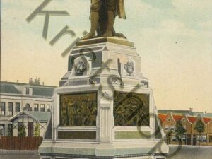 Leiden - Standbeeld van Pieter A vd Werff   [001-0113