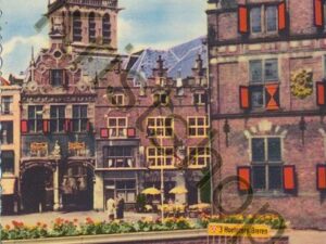 Nijmegen - Grote Markt met Waaggebouw en StStevenstoren  [001-0476