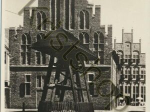 Doesburg - Klokkestoel met raadhuis [001-0634