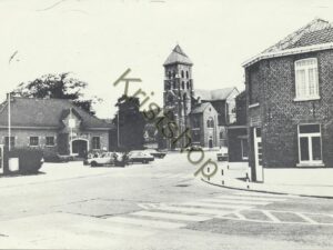 Linden - Gemeenteplein [001-1675