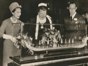 Rotterdam - Kon Bezoek aan Raadhuis [001-1813