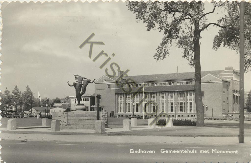 KRST001-2898_0.jpg Eindhoven - Gemeentehuis met monument [001-2898