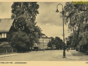Enschede - de ruyterlaan met Ziekenzorg [001-4662