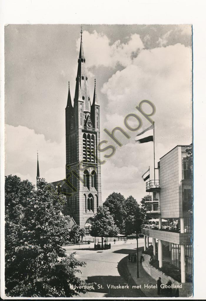 KRST001-6071_0.jpg Hilversum - St Vituskerk met Hotel Gooiland [001-6071