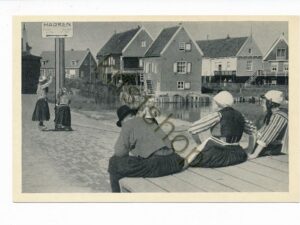 Marken - Toegang tot het dorp op Marken [001-6103
