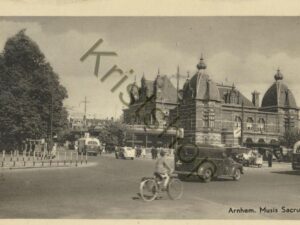 Arnhem - Musis Sacrum - oude bussen [002-1257