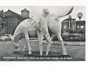 Groningen - Stationsplein - Peerd van Ome Loeks [002-2286