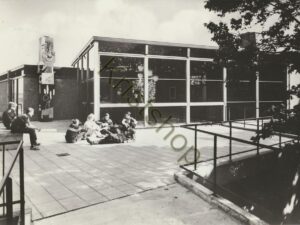 Noordwijkerhout - Voorplein Jeugdherberg De Duinark [002-3338