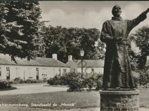 Schiermonnikoog - Standbeeld de Monnik [002-3425