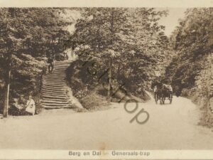 Berg en Dal - Generaals-trap [002-4786