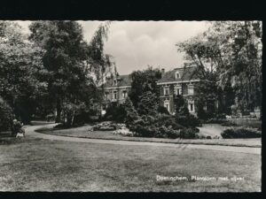 Doetinchem - Plantsoen met Vijver [002-5310