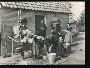 Hierden - Klederdracht - folklore [002-5528