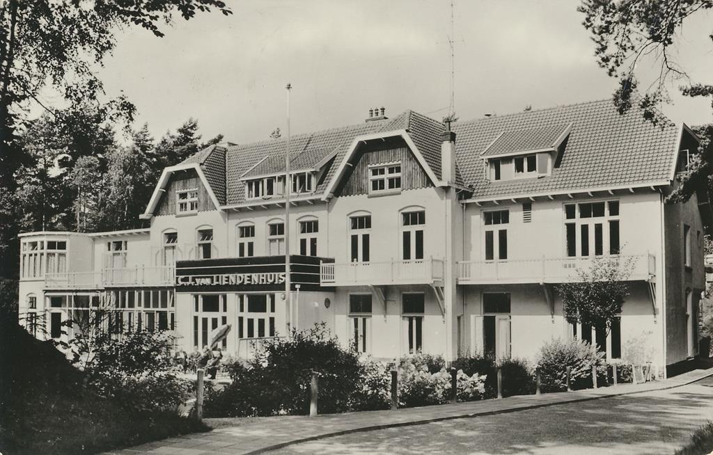 KRST002-6383_0.jpg ??? Nunspeet ??? - CJ van Liendenhuis [002-6383