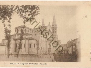 Macon - Eglise St Pierre   [004-0404
