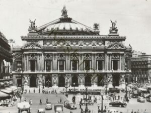 Paris [004-0784