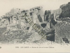 Les Baux-Maison de Lère et le vieux Chöeau [004-0917