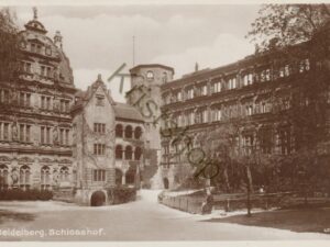 Heidelberg - Schlosshof [004-1158