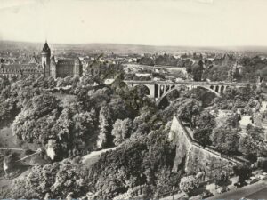 Luxembourg  [004-1678