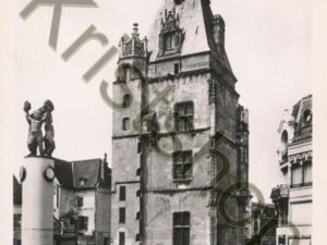 Dreux - Le Beffroi et la Place Metézeau [004-3533