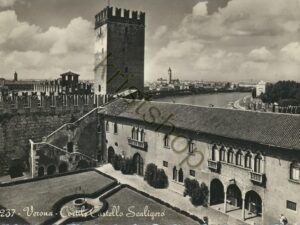 Verona - Cartile Castello Sealigero  [004-5448