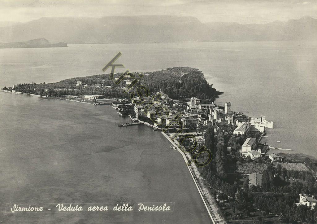 KRST004-5461_0.jpg Sirmione - Veduta aera della Penisola [004-5461