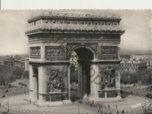 Paris - La Place de l'Étoille - L'Arc de Triomph [004-5657