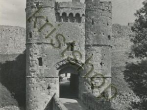 Isle of Wight - Carisbrooke Castle  [004-5878