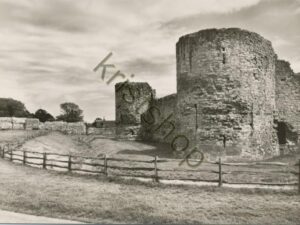Sussex - Pevensey Castle [004-5909