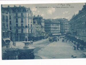 Grenoble - La Place Grenette [004-6029