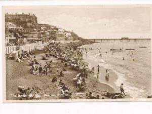 Ventnor - IOW - The Sand and Pier [004-6303