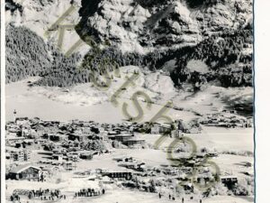 Flims-Dorf mit Flimserstein [004-7543