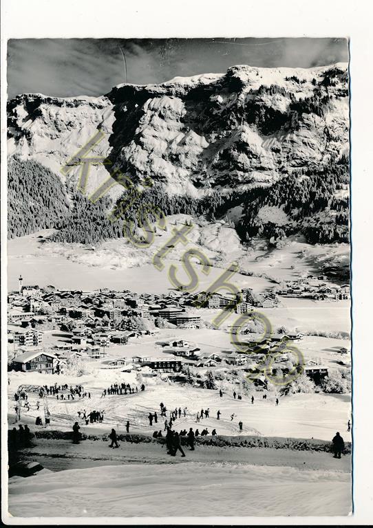 KRST004-7543_0.jpg Flims-Dorf mit Flimserstein [004-7543