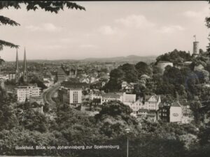 Bielefeld - Blick vom Johannisberg zur Sparrenburg [005-1078