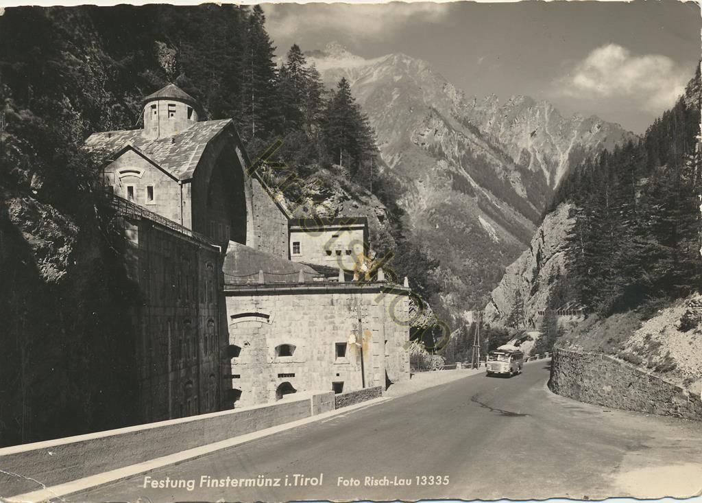 KRST005-1675_0.jpg Festung Finstermüntz iTirol (? Postauto ?) [005-1675