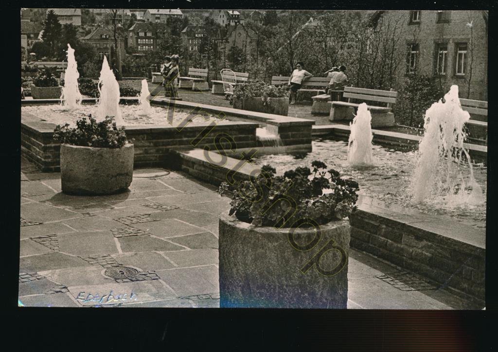 KRST005-2199_0.jpg Eberbach - Wasserspiele an der Neckarbrücke [005-2199