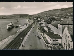 Rudesheim am Rhein - Rheinpromenade [005-2833