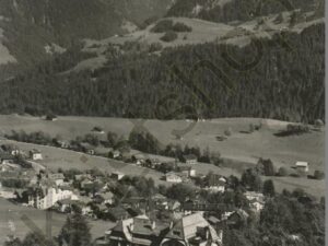 Chateau d'Oex et la Gumfluh [005-3236