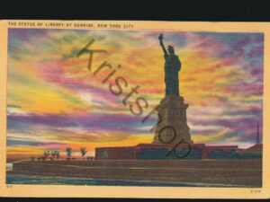 New York City - The Statue of Liberty at Sunrise [005-4094
