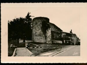 Avranches - Le Square et la Vieille Tour [005-4471