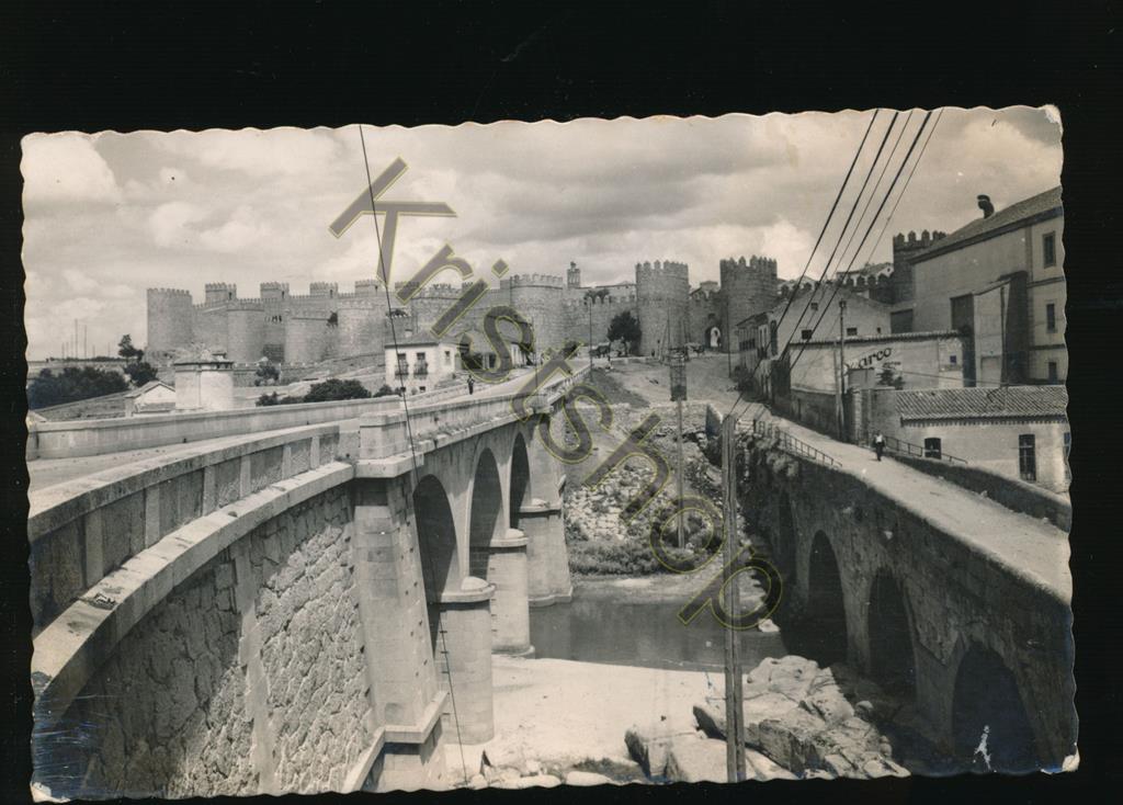 KRST005-4676_0.jpg Avila - Puente sobre el rio Adaja v Murallas [005-4676