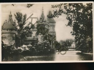 Budapest - Château Vajahunyad [005-4705