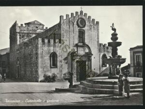 Taormina - Cattedrale e fontana [005-5913